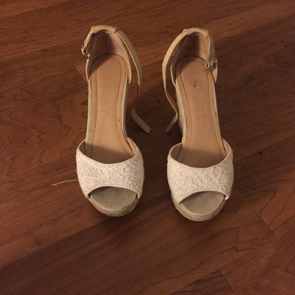 White Wedges - Picture 2 of 4